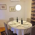 Citycentre Gem With Free Parking דירה