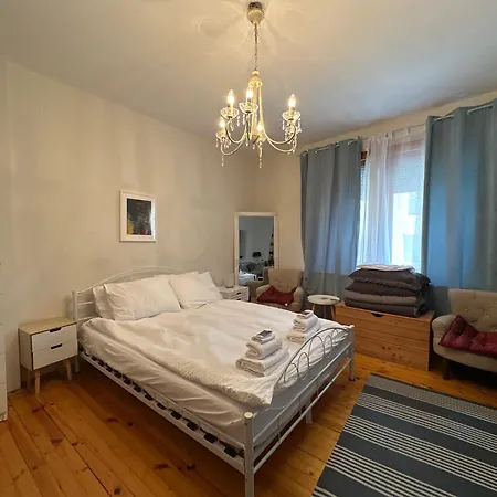 Citycentre Gem With Free Parking דירה *