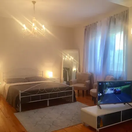 Citycentre Gem With Free Parking Appartement