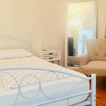 Citycentre Gem With Free Parking Appartement *