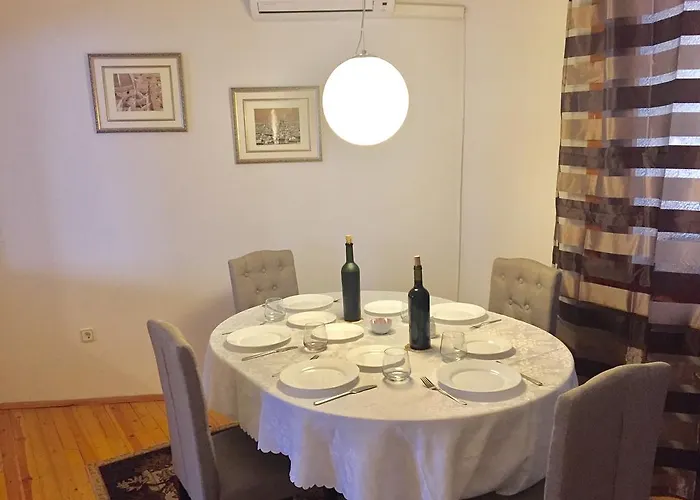 Citycentre Gem With Free Parking アパート